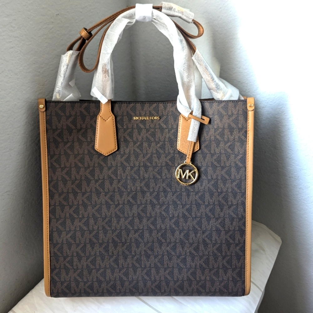 NWT Michael Kors Maple Large Signature Logo Tote Bag Crossbody In Pale Peanut